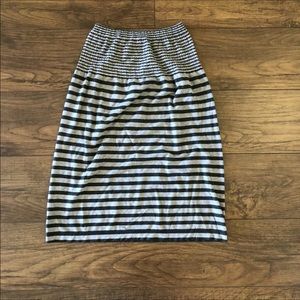 JJ Authentic Skirt Size M/L Gray/Black Stripe Elastic Waist Pull On Midi